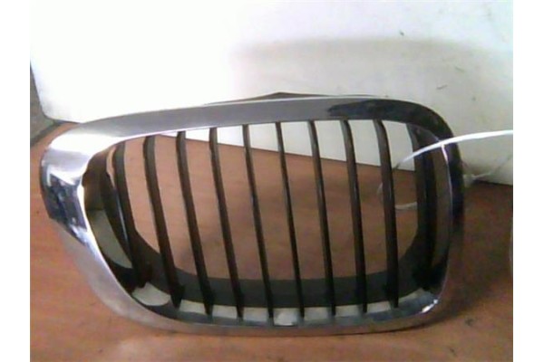 Recambio de rejilla capo para bmw serie 3 coupe (e46) 2.8 328 ci referencia OEM IAM   