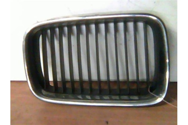 Recambio de rejilla capo para bmw serie 3 berlina (e36) 1.7 318tds comfort edition referencia OEM IAM   