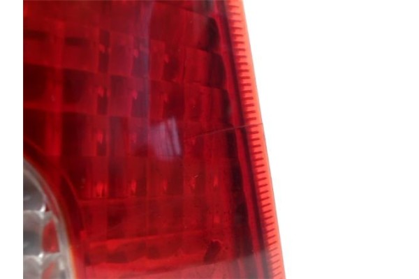 Recambio de piloto trasero derecho para ford focus ranchera familiar (dnw) 1.8 turbo di / tddi referencia OEM IAM 1233322 221639
