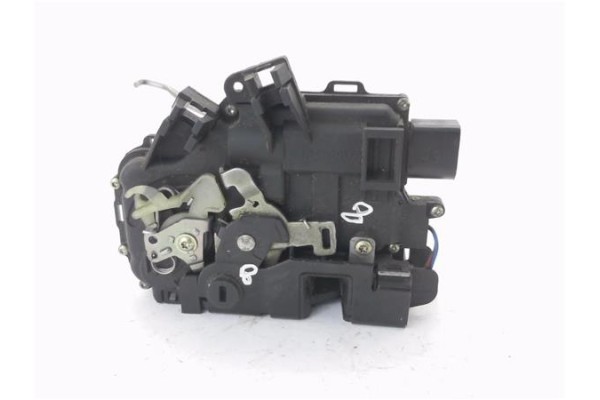 Recambio de cierre electromagnetico trasero izquierdo para audi a6 berlina (4b2) 1.8 referencia OEM IAM 4B0839015G  