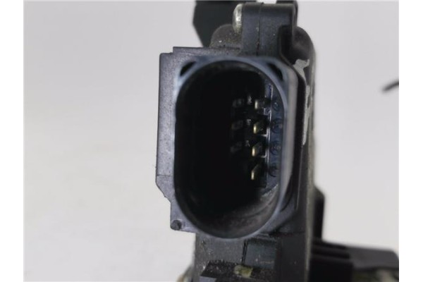 Recambio de cierre electromagnetico trasero izquierdo para audi a6 berlina (4b2) 1.8 referencia OEM IAM 4B0839015G  
