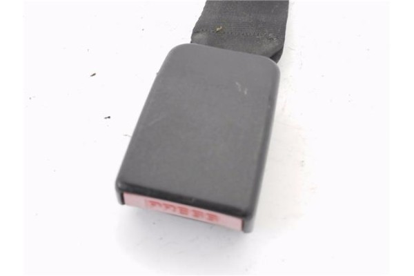 Recambio de anclaje cinturon trasero izquierdo para peugeot 206 2.0 hdi 90 referencia OEM IAM 8974HW 8975R2 