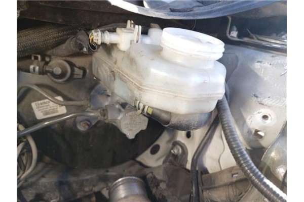Recambio de bomba freno para toyota verso (aur2/zgr2) 2.0 d-4d referencia OEM IAM 320435640 2334301 