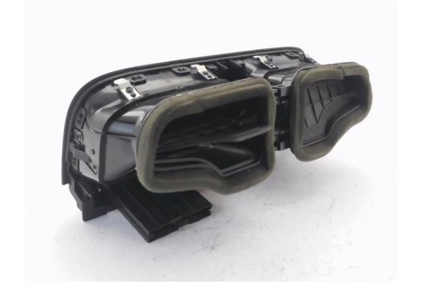 Recambio de rejilla entrada de aire para volkswagen polo v (6r1) 1.0 referencia OEM IAM 6C0819728  