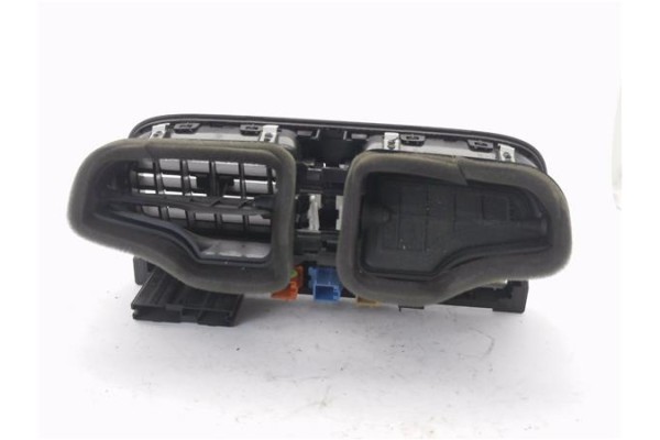 Recambio de rejilla entrada de aire para volkswagen polo v (6r1) 1.0 referencia OEM IAM 6C0819728  