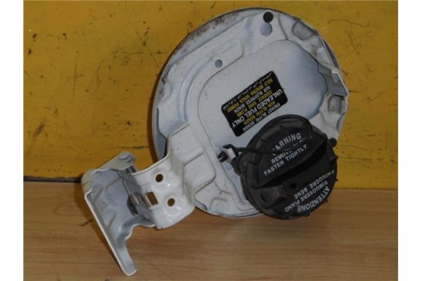 Recambio de tapa exterior combustible para hyundai i10 (ia) 1.2 black line referencia OEM IAM 31030b9000  