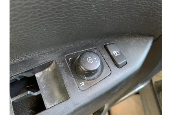 Recambio de puerta delantero izquierda para opel antara 2.2 selective referencia OEM IAM 95416993  