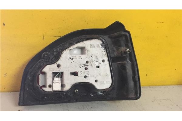 Recambio de piloto trasero izquierdo para nissan sunny berlina (n14) 1.6 sr referencia OEM IAM RS1IF 010000 3525E13  