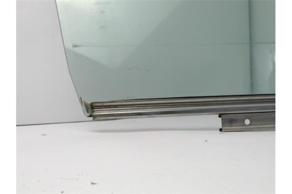 Recambio de luna puerta trasero derecha para lexus is (ds2/is2) 2.5 250 v6 referencia OEM IAM 6811353020  