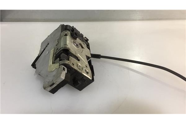 Recambio de cierre electromagnetico trasero izquierdo para citroen c4 grand picasso 1.6 exclusive referencia OEM IAM 24087816 24