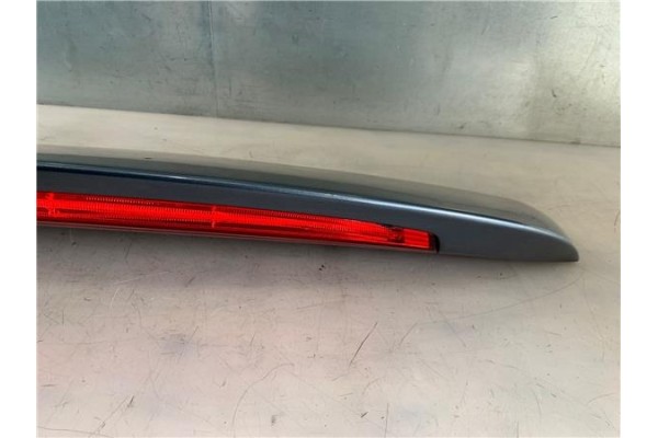 Recambio de aleron trasero para citroen c4 grand picasso 1.6 16v referencia OEM IAM 9653915977  