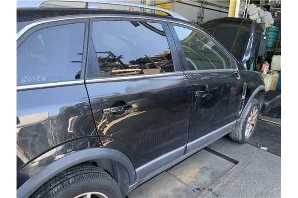 Recambio de puerta trasero derecha para opel antara 2.2 selective referencia OEM IAM 95416997 20925045 