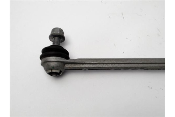 Recambio de bieleta derecha estabilizadora delantero para renault grand scenic iv 1.2 tce referencia OEM IAM 546182227R  5461800