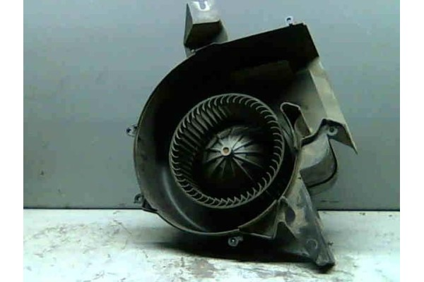 Recambio de motor calefaccion para nissan vanette cargo (hc23) 2.3 d referencia OEM IAM 272207C302  