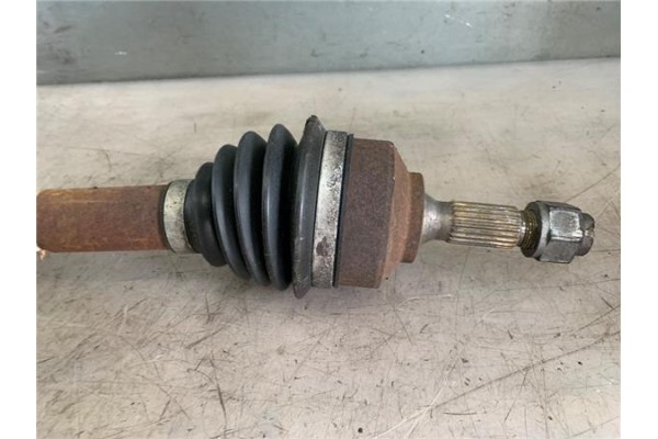 Recambio de palier delantero derecho para peugeot 207 1.4 confort referencia OEM IAM 3273PZ 3273QA 