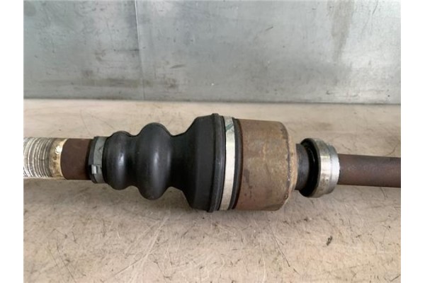 Recambio de palier delantero derecho para peugeot 206 2.0 hdi 90 referencia OEM IAM 32730Z  