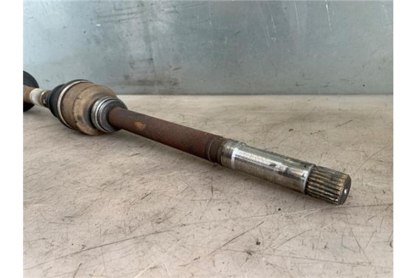 Recambio de palier delantero derecho para peugeot 206 2.0 hdi 90 referencia OEM IAM 32730Z  