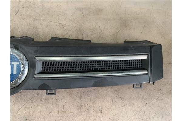 Recambio de rejilla paragolpes delantero para fiat ii panda (169) 1.2 referencia OEM IAM 735363582  