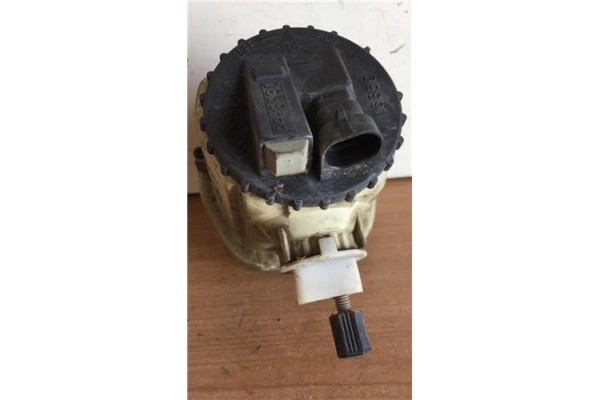 Recambio de faro antiniebla para fiat bravo (182) 1.6 16v (182.ab) referencia OEM IAM 38660748  