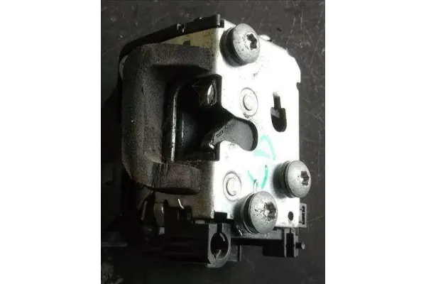 Recambio de cierre electromagnetico trasero derecho para fiat i doblo (119) 1.3 jtd referencia OEM IAM 51709192  