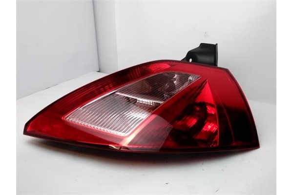 Recambio de piloto trasero derecho para renault megane ii (bm0/1_, cm0/1_) 1.5 dci referencia OEM IAM 8200073237 89398158 520007