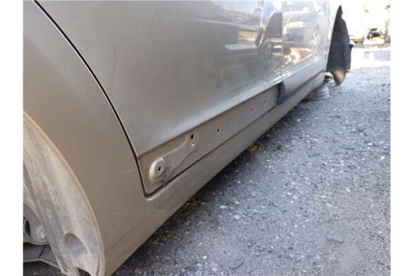 Recambio de puerta trasero derecha para citroen c4 berlina 1.6 collection referencia OEM IAM 9008N4  