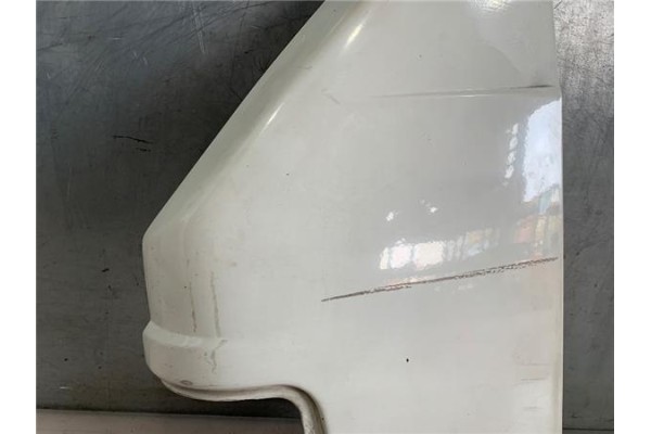 Recambio de aleta delantero izquierda para nissan trade 2.3 d referencia OEM IAM 6126116C30  