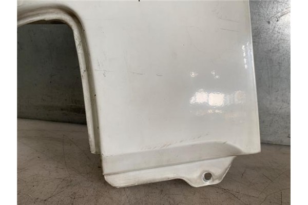 Recambio de aleta delantero izquierda para nissan trade 2.3 d referencia OEM IAM 6126116C30  