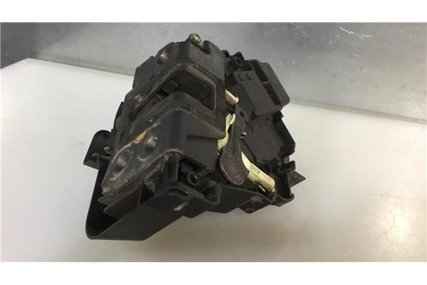Recambio de cierre electromagnetico delantero derecho para ford focus ii (da_) 1.8 tdci referencia OEM IAM 3M5AH21812AK  