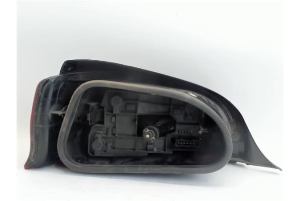 Recambio de piloto trasero derecho para citroen saxo referencia OEM IAM   