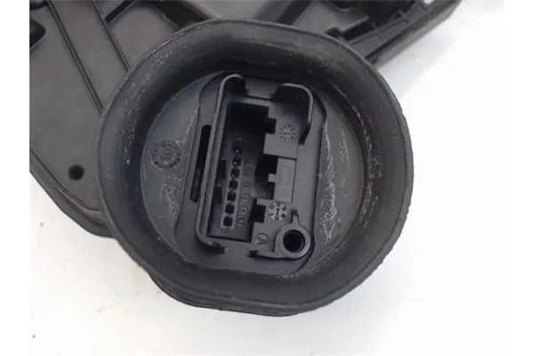 Recambio de cierre electromagnetico trasero derecho para volkswagen golf vi (5k1) 1.4 advance referencia OEM IAM 5K4839016H  