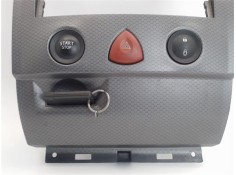 Recambio de embellecedor consola central para renault megane ii ranchera familiar (km0/1_) 1.9 dci referencia OEM IAM 8200074331