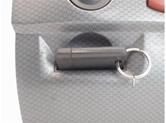 Recambio de embellecedor consola central para renault megane ii ranchera familiar (km0/1_) 1.9 dci referencia OEM IAM 8200074331