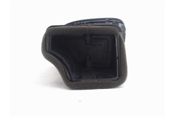 Recambio de rejilla entrada de aire para volkswagen golf vi (5k1) 1.4 advance referencia OEM IAM 5K0819704K  