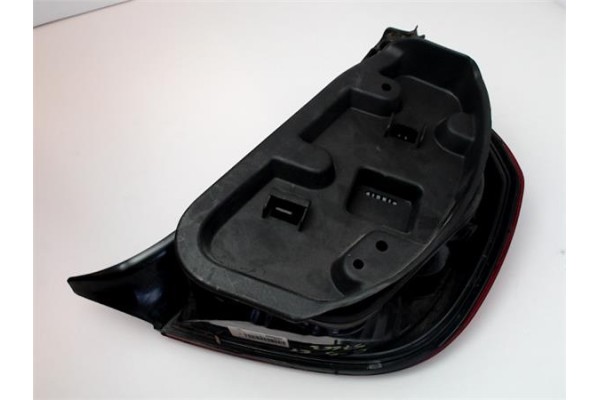 Recambio de piloto trasero izquierdo para citroen c5 berlina 2.0 hdi exclusive referencia OEM IAM 89033073  