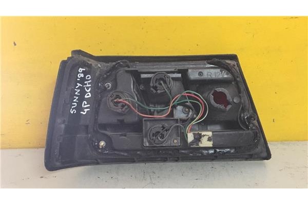Recambio de piloto trasero derecho para nissan sunny (b11) 1.6 gl diesel traveller referencia OEM IAM 2RSIR E131749  