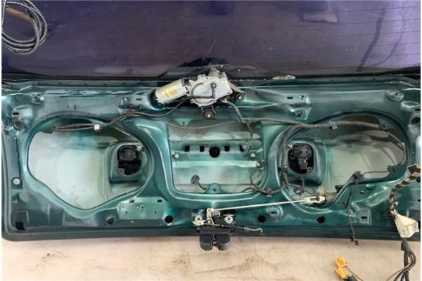Recambio de porton trasero para audi a6 avant (4b5) 2.5 tdi referencia OEM IAM 4B9827023J  