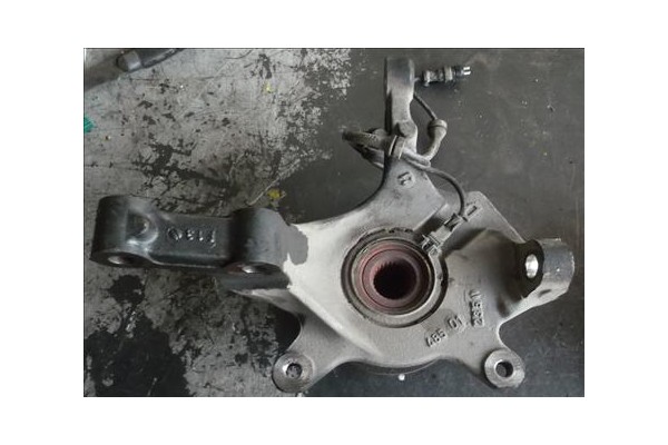 Recambio de mangueta delantero derecha para renault laguna ii (bg0) 1.9 dci (bg0g) referencia OEM IAM 8200322078  
