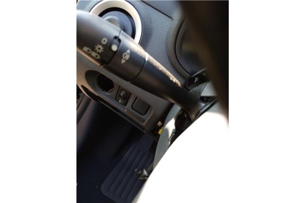 Recambio de mando intermitencia para citroen c2 1.1 referencia OEM IAM 96640423XT  