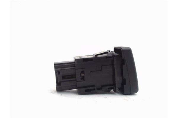 Recambio de interruptor luces emergencia para mazda 3 berlina (bk) 1.6 cd active+ xcite referencia OEM IAM 03750330  