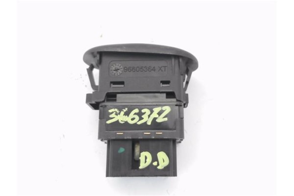 Recambio de mando elevalunas delantero derecho para citroen c2 1.1 referencia OEM IAM 96605364XT  