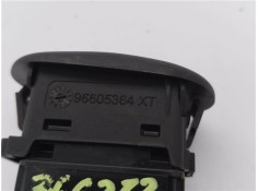 Recambio de mando elevalunas delantero derecho para citroen c2 1.1 referencia OEM IAM 96605364XT  