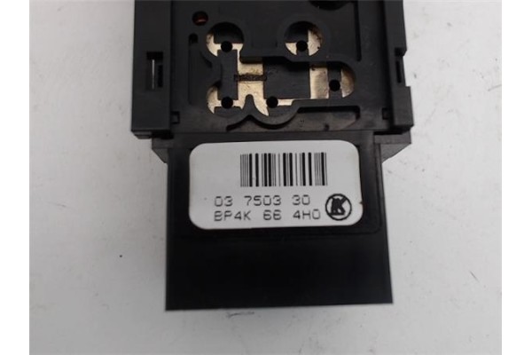 Recambio de interruptor luces emergencia para mazda 3 berlina (bk) 1.6 cd active+ xcite referencia OEM IAM 03750330  