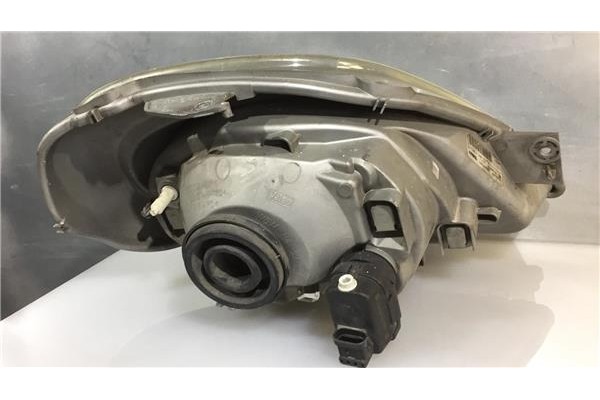Recambio de faro delantero izquierdo para renault trafic ii combi 1.9 27 cn combi9 acristalado referencia OEM IAM 7700311371 911