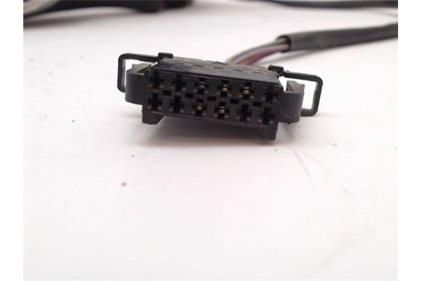 Recambio de retrovisor electrico izquierdo para volkswagen bora berlina (1j2)(1998) referencia OEM IAM   