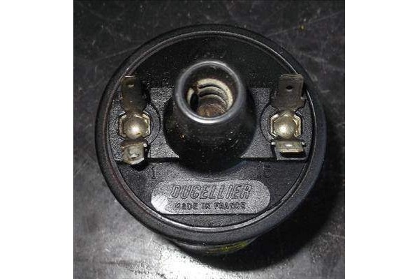 Recambio de bobina encendido para peugeot 205 berlina 1.1 referencia OEM IAM 597035  