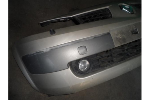 Recambio de paragolpes delantero para renault megane ii coupe/cabrio 1.6 luxe dynamique referencia OEM IAM   