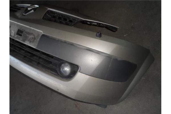 Recambio de paragolpes delantero para renault megane ii coupe/cabrio 1.6 luxe dynamique referencia OEM IAM   