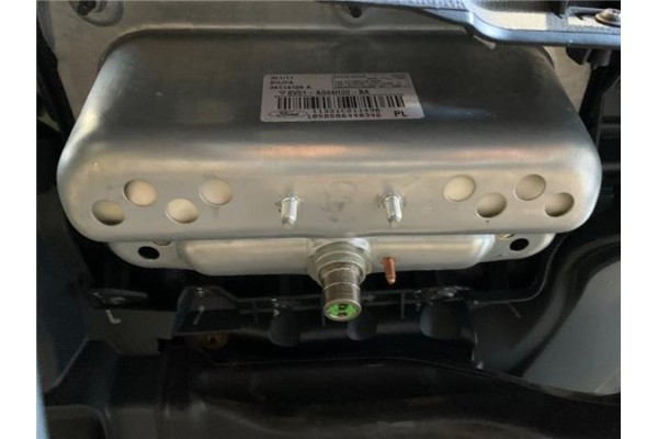 Recambio de salpicadero para ford fiesta vi 1.25 referencia OEM IAM 1738669  