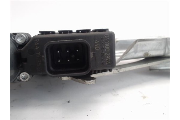 Recambio de mecanismo elevalunas delantero derecho para opel zafira a referencia OEM IAM 5140084  